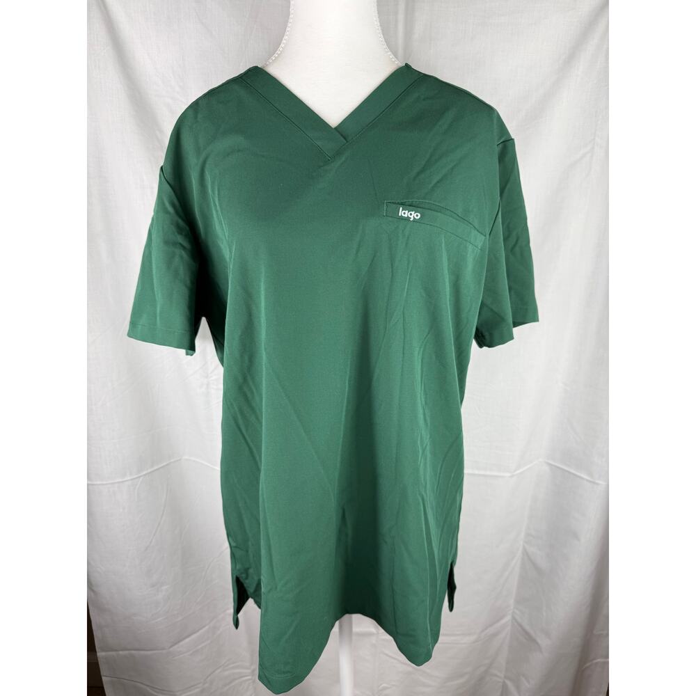 Lago Woman’s Green Short-sleeve Scrub top - M
